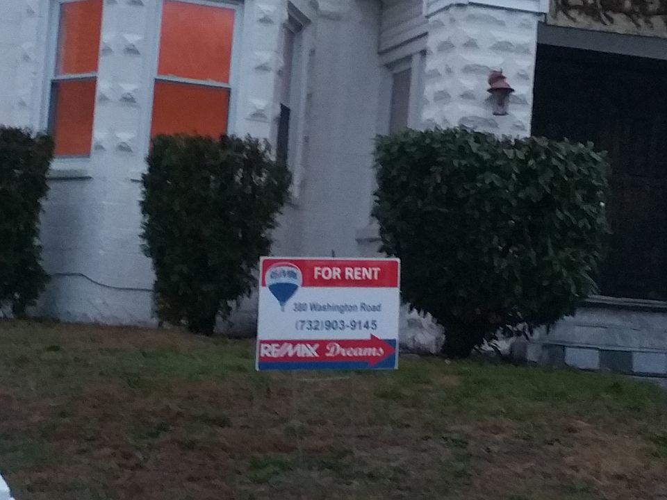 6 Bedroom