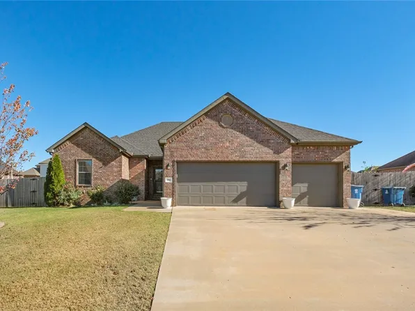 760 Douglas St, Pea Ridge, AR 72751