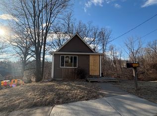 1012 Arlington Ave, Davenport, IA 52803