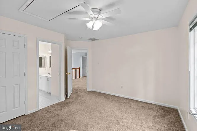 10652 Quarterstaff Rd — Photo 24