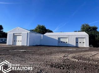610 7th St SE, Britt, IA 50423