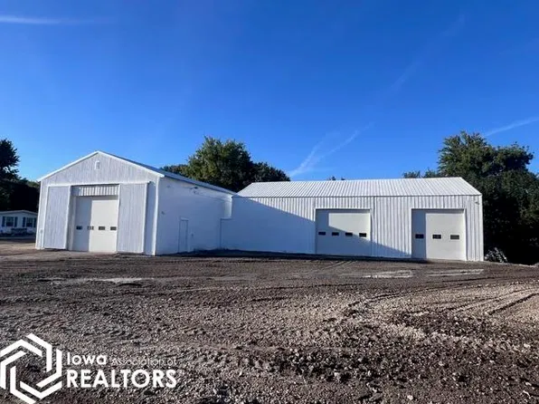 610 7th St SE, Britt, IA 50423