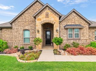 337 Equestrian Dr, Waxahachie, TX 75165