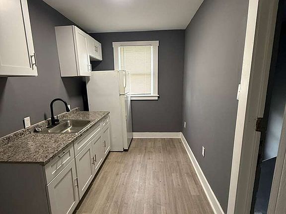 4th image of 2676 Sturtevant St Unit 3-1