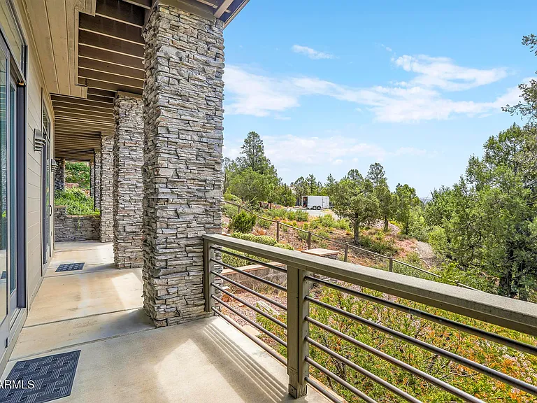 804 N Grapevine Dr — Photo 35