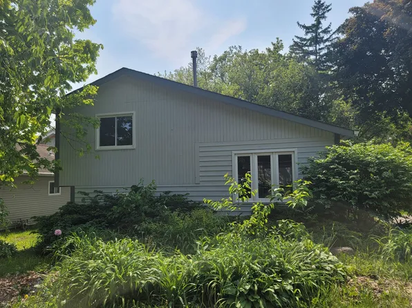 42 Hillcrest Ave, Fox Lake, IL 60020