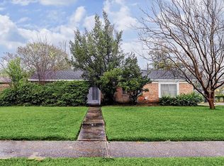 5202 Beechnut St, Houston, TX 77096