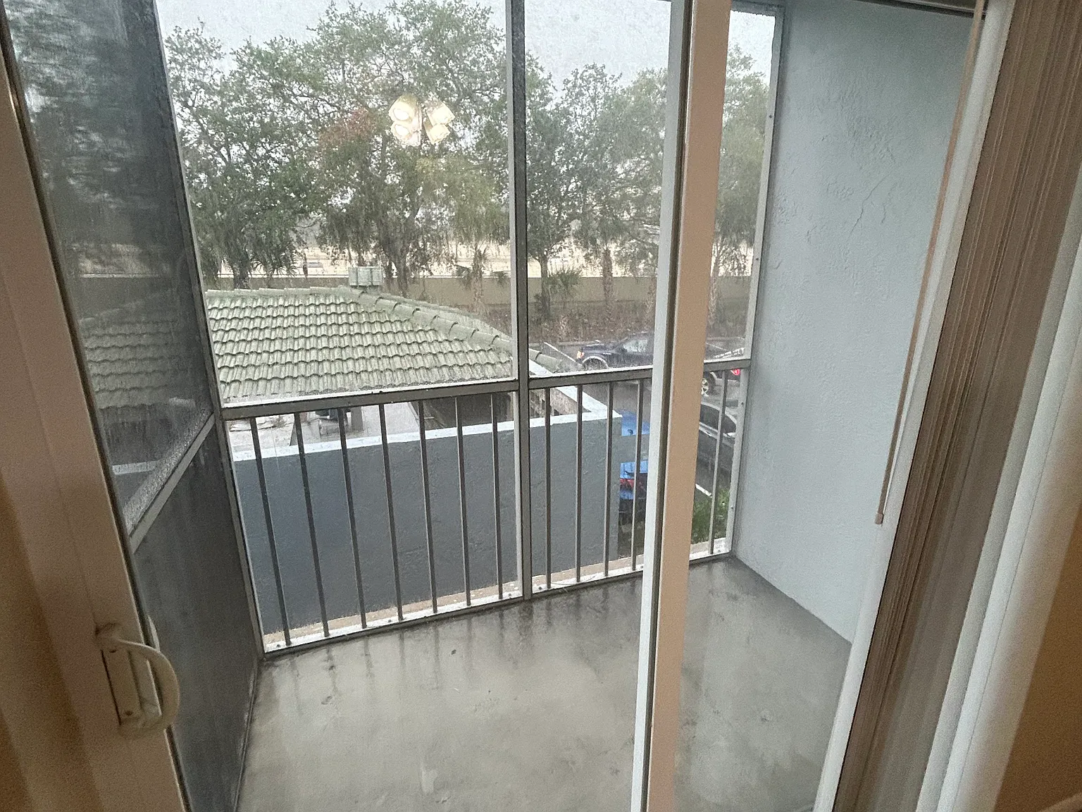2 bed, 992 sqft, $1,300 — Photo 3