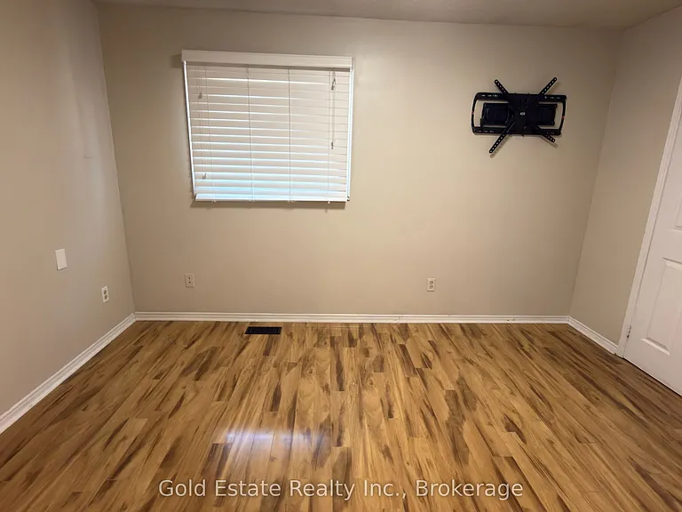 5202 Huntingfield Dr E — Photo 16
