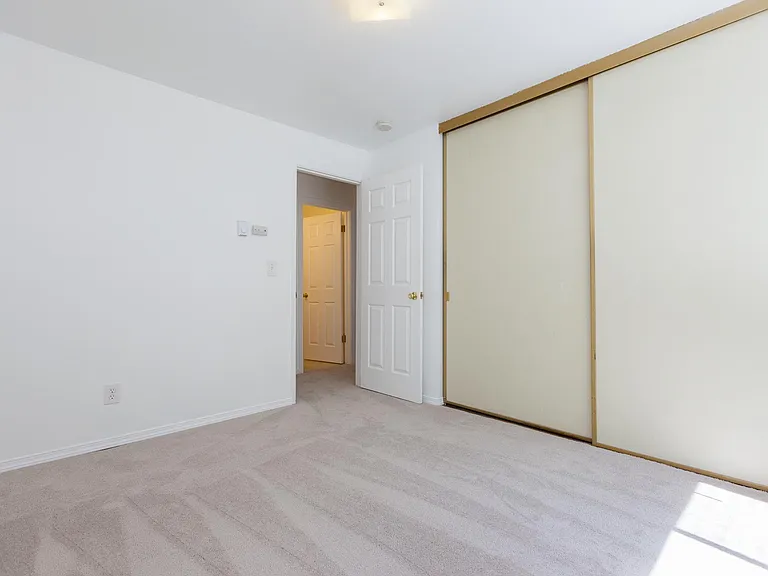 539 NE Ravenna Blvd #1 — Photo 8