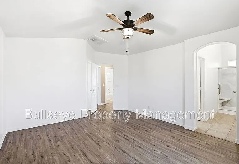 21069 N Jocelyn Ln — Photo 24
