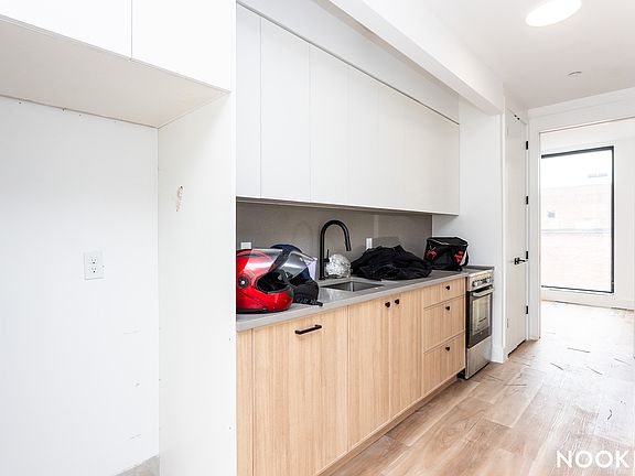 4th image of 303 Wythe Ave #299