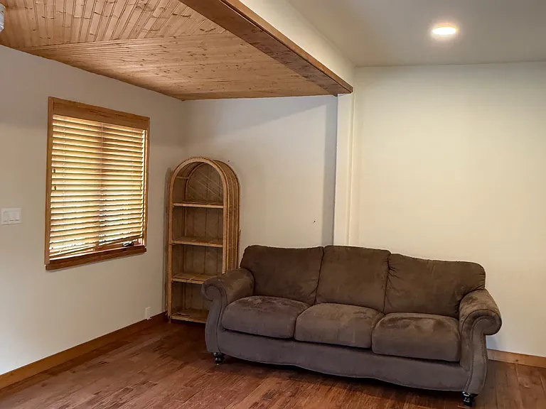516 Park Ave — Photo 5