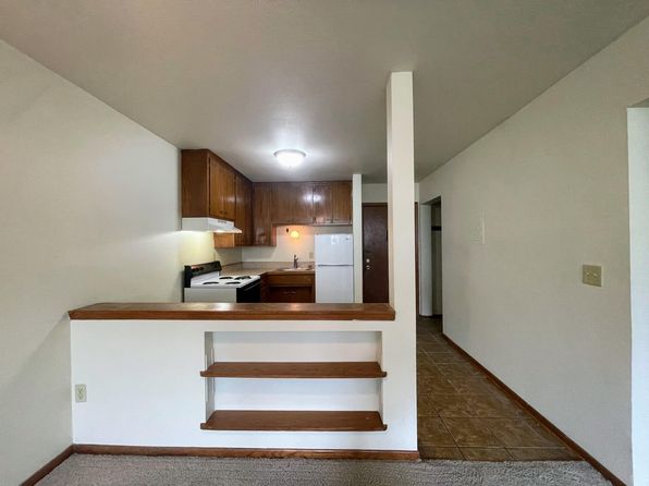 400 6th Ave SE APT 3