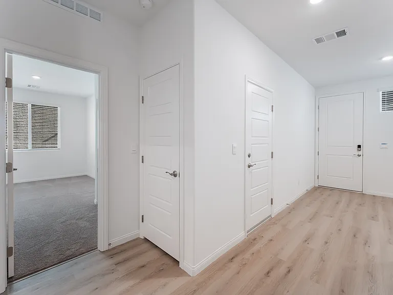 6217 Seastrand St — Photo 5