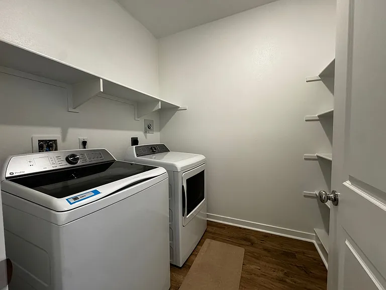 33221 Opal Glass Dr — Photo 23