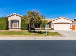 8214 W Gelding Dr, Peoria, AZ 85381