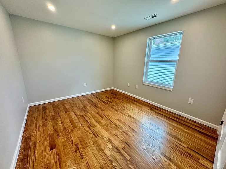 109 Churchill St #3 — Photo 8