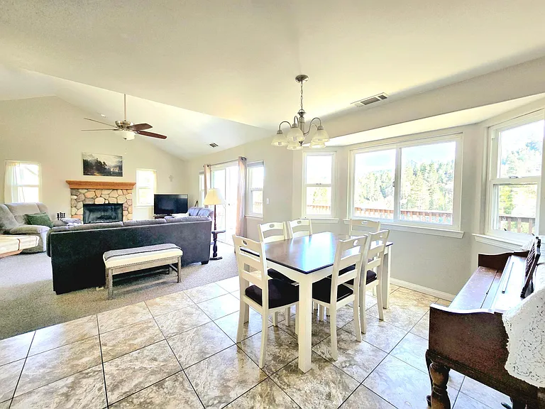22337 Briarwood Ln — Photo 7