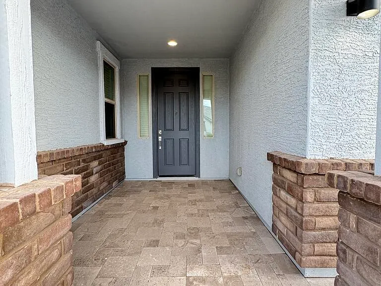 14241 W Soft Wind Dr — Photo 2