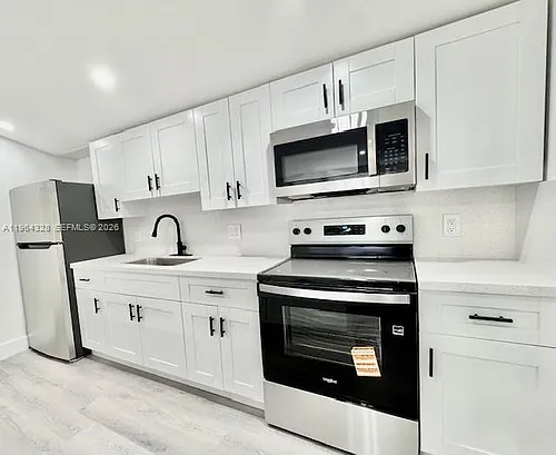 2806 Taylor St Photo 1