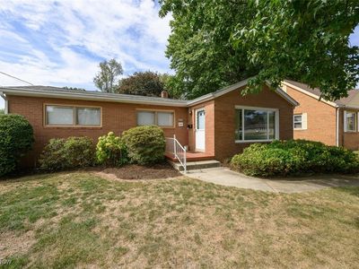 519 Emerson Ave NW, North Canton, OH, 44720