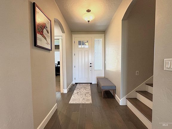 3rd image of 641 E Crest Ridge Dr
