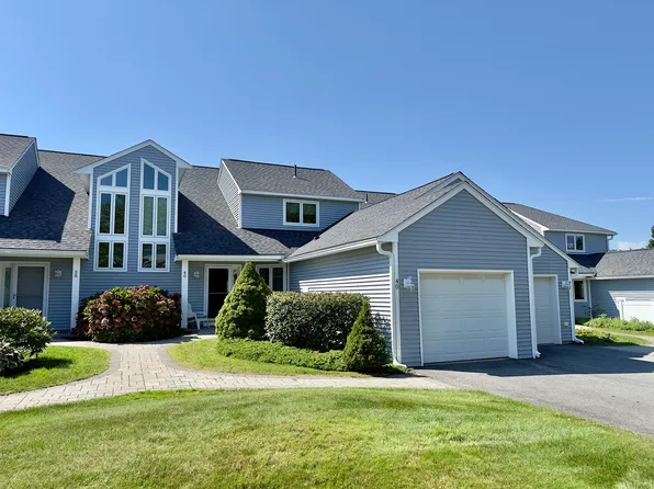 40 Fairway Dr Unit 40, Plymouth, MA 02360