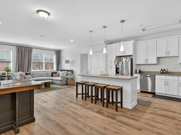 140 36th St APT 202, Union City, NJ 07087