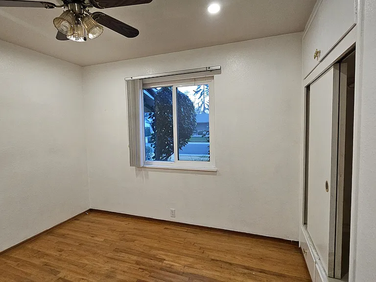7722 Woodside Dr — Photo 16