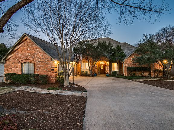 2nd image of 370 Craig Cir