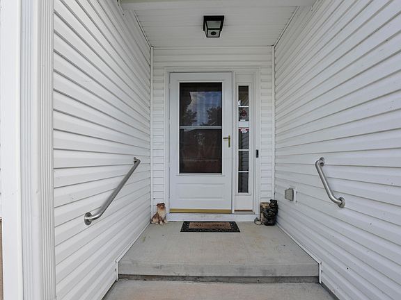 3rd image of 110 Pfeifer Dr