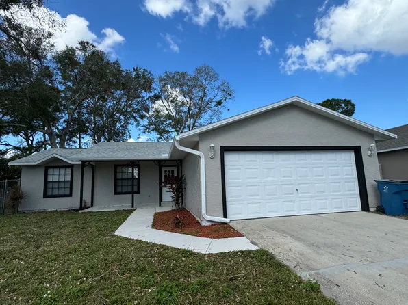 823 Rostock Cir NW, Palm Bay, FL 32907