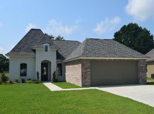 101 Braxton Dr, Youngsville, LA 70592