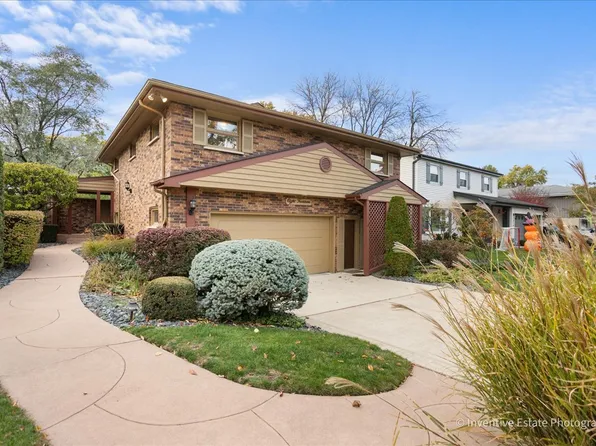 814 S Saylor Ave, Elmhurst, IL 60126