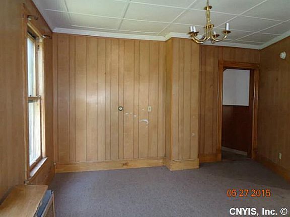 3rd image of 1009-11 Oak St