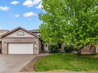 2046 Falcon Dr, Longmont, CO 80503