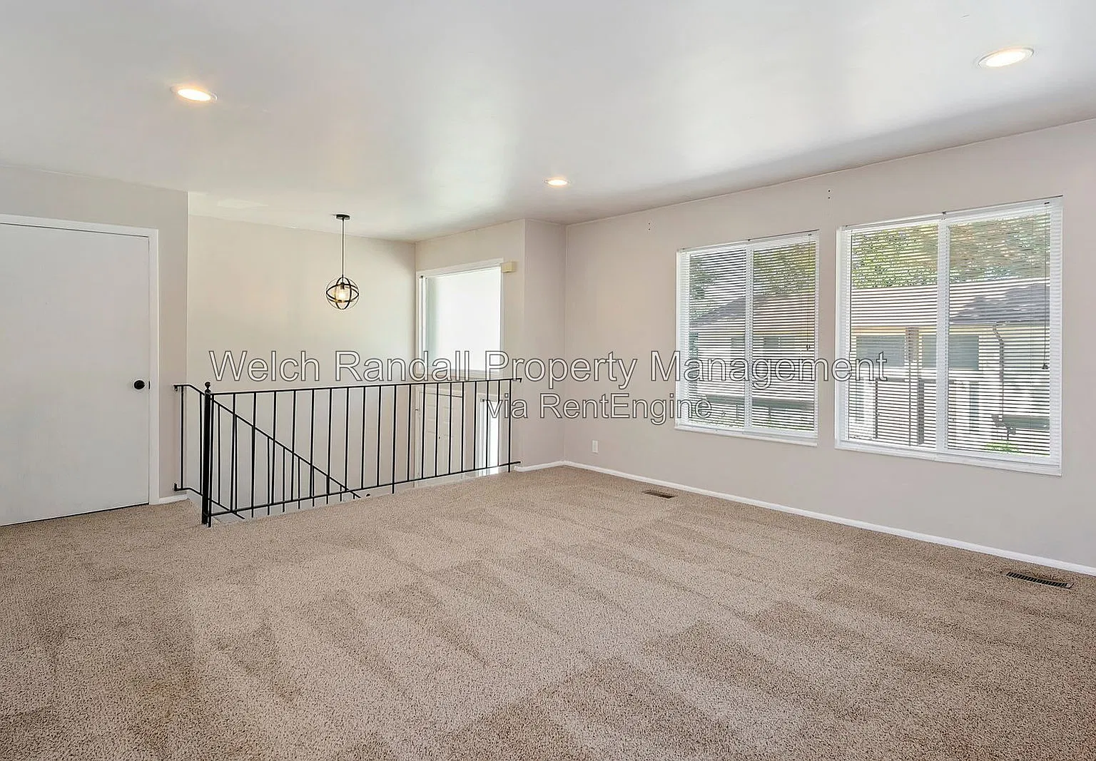 2 bed, 1.5 bath, 1286 sqft, $1,595 — Photo 4