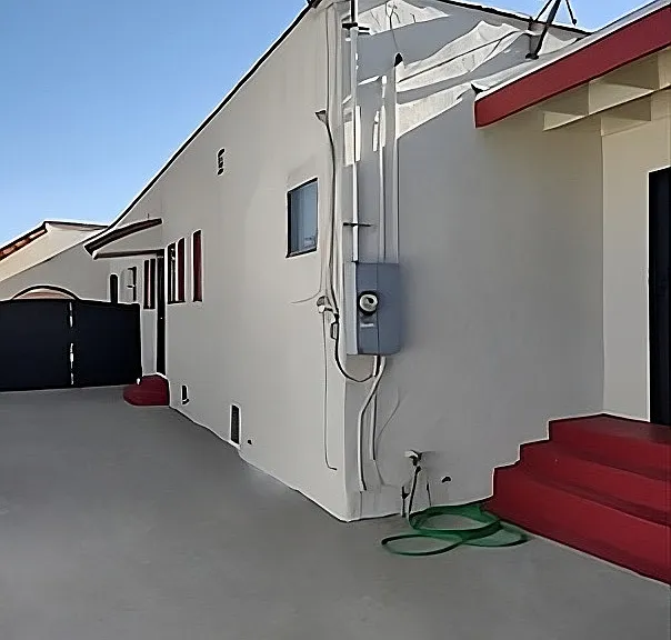 Enclosed Rear Yard