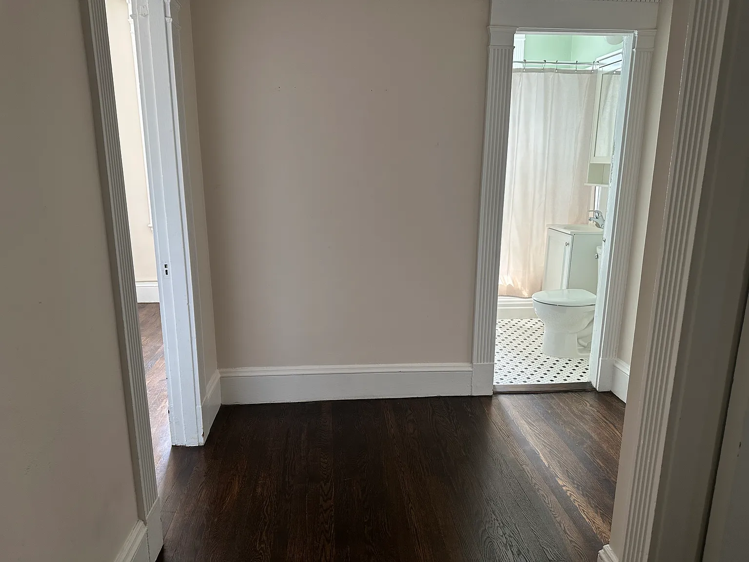 1 bed, 540 sqft, $2,700 — Photo 2