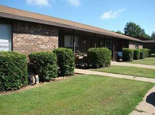1219 W Sunset Dr, Rogers, AR 72756