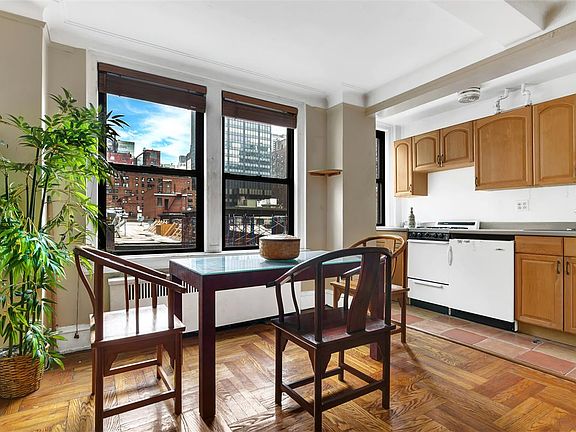 2nd image of 333 E 53rd St APT 7B
