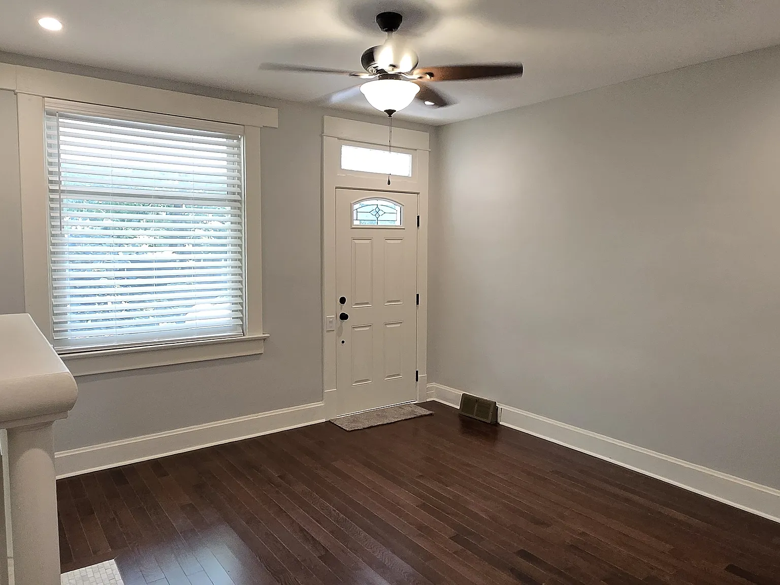 2 bed, 1500 sqft, $1,995 — Photo 4