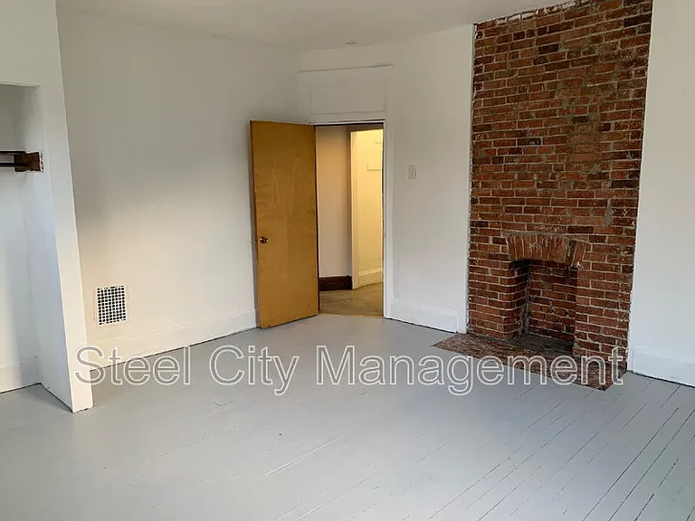 810 Wood St #5 — Photo 3