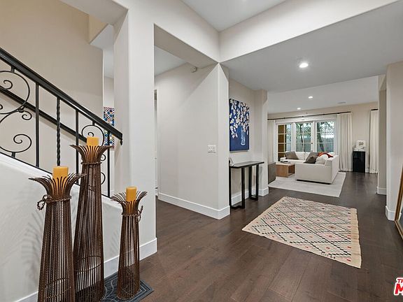 3rd image of 11500 San Vicente Blvd APT 216
