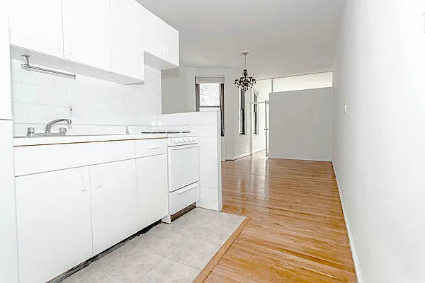 Rented by Pinnacle City Living | media 11