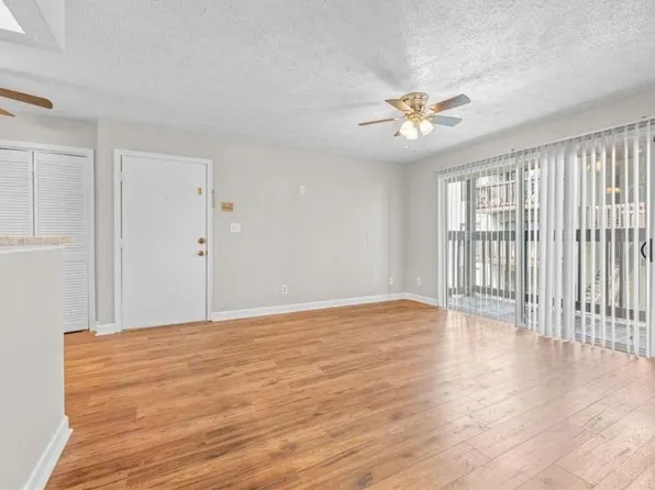 236 Wells Ct, Hampton, VA 23666