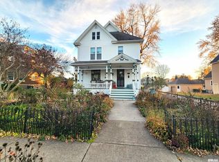 122 W South St, Geneseo, IL 61254