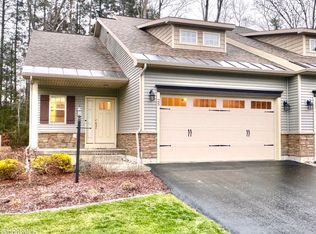 25 Canterbury Lane, Delmar, NY