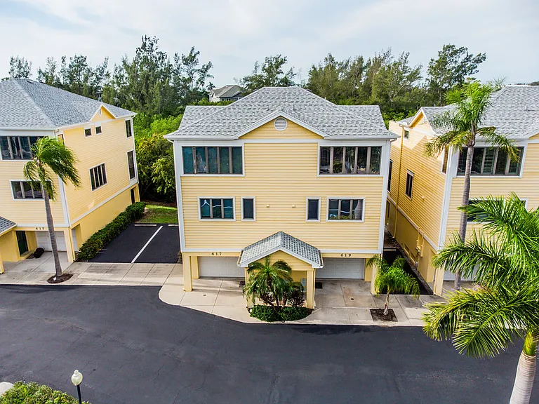 619 Cedars Ct — Photo 49